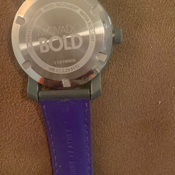 Beautiful gray Movaddo Bold watch!  Diamond like accent at 12:00! - Picture 6 of 6